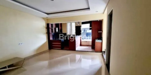 image RUMAH SUDUT STRATEGIS DI DENPASAR, LENGKAP DENGAN PAVILIUN & ROOFTOP LUAS (8)