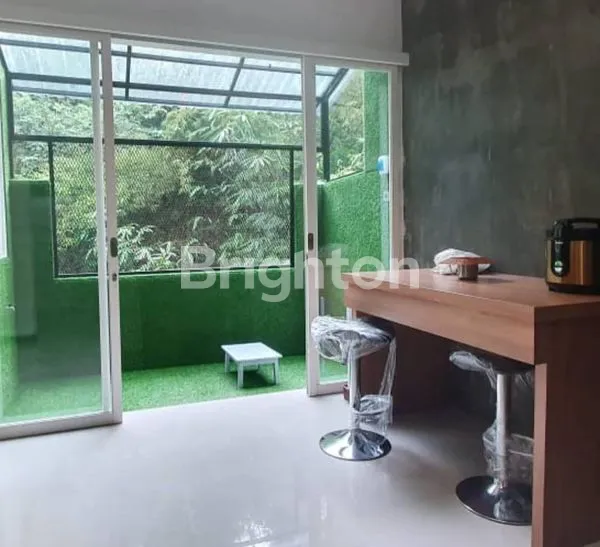 image RUMAH 4 LANTAI FURNISH LENGKAP DI VIQUI RESIDENCE (8)