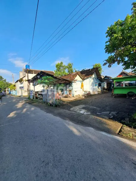 image TANAH STRATEGIS 289M² DI SOLO, DEKAT SEKOLAH & PASAR (1)