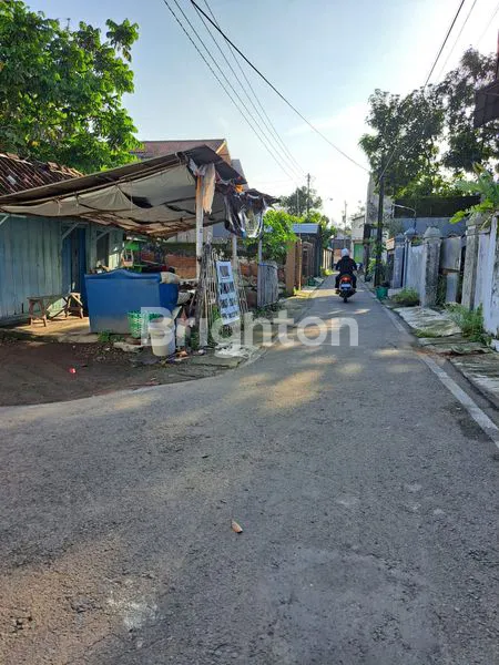 image TANAH STRATEGIS 289M² DI SOLO, DEKAT SEKOLAH & PASAR (2)