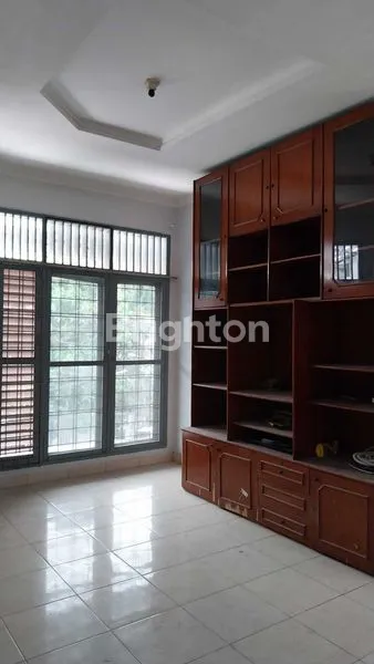 image RUMAH DALAM KOMPLEK KEBON JERUK (6)