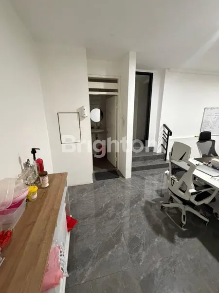 image RUKO PLAZA PACIFIC 4 LANTAI , LOKASI STRATEGIS, COCOK UNTUK KANTOR DAERAH KELAPA GADING, JAKARTA UTARA (8)