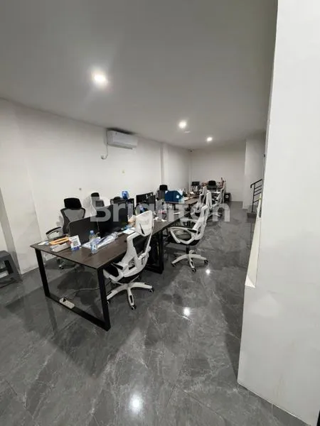 image RUKO PLAZA PACIFIC 4 LANTAI , LOKASI STRATEGIS, COCOK UNTUK KANTOR DAERAH KELAPA GADING, JAKARTA UTARA (7)