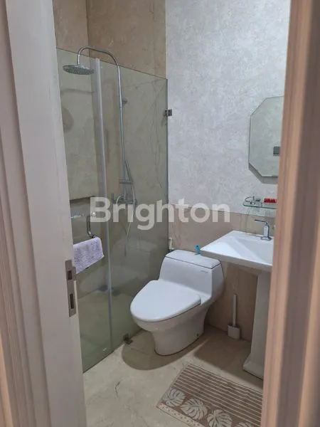 image HOT! RUMAH MEWAH DI PEJOMPONGAN – BENDUNGAN HILIR, SIAP HUNI (7)