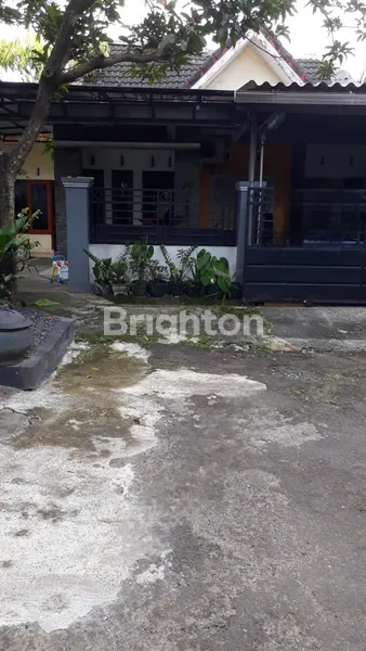 image RUMAH DI KAWASAN STRATEGIS PERUMAHAN ZONA  NEIGHBORHOOD MALANG DENGAN BANGUNAN 120 M2 DIATAS LAHAN SELUAS 149 M2 DIJUAL CEPAT. (1)