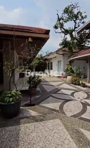 image GEDUNG TURUN HARGA LAGI\NMURAH  DIBAWAH NJOP\N( HITUNG TANAH AJA) LOKASI RAMAI MAINROAD BAGUS BISA SEGALA USAHA LOH ,\NSEGERA BANGET DIPINANG\N LT 1148. USAHA  LOKASI 2JALUR.BAGUS INI AJA. (7)