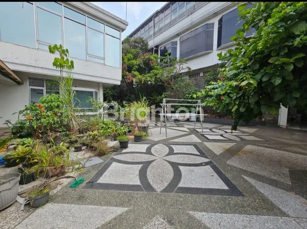 image GEDUNG TURUN HARGA LAGI\NMURAH  DIBAWAH NJOP\N( HITUNG TANAH AJA) LOKASI RAMAI MAINROAD BAGUS BISA SEGALA USAHA LOH ,\NSEGERA BANGET DIPINANG\N LT 1148. USAHA  LOKASI 2JALUR.BAGUS INI AJA. (5)