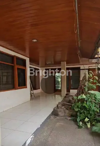 image GEDUNG TURUN HARGA LAGI\NMURAH  DIBAWAH NJOP\N( HITUNG TANAH AJA) LOKASI RAMAI MAINROAD BAGUS BISA SEGALA USAHA LOH ,\NSEGERA BANGET DIPINANG\N LT 1148. USAHA  LOKASI 2JALUR.BAGUS INI AJA. (2)