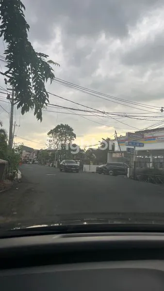 image COFFEE SHOP INDUSTRIAL MINIMALIS DI KETINTANG, SURABAYA (6)