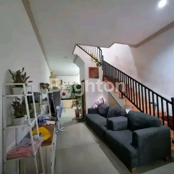 image RUMAH 2.5 LANTAI DI PETUKANGAN, LT 57M², 3 KT (5)