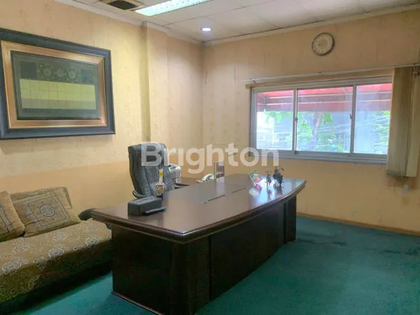 image RUKO EKSKLUSIF 3,5 LANTAI DI ARTERI PONDOK INDAH, SIAP HUNI (4)