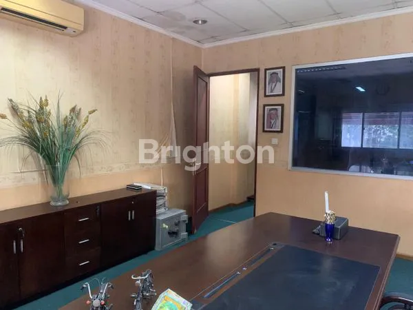 image RUKO EKSKLUSIF 3,5 LANTAI DI ARTERI PONDOK INDAH, SIAP HUNI (6)