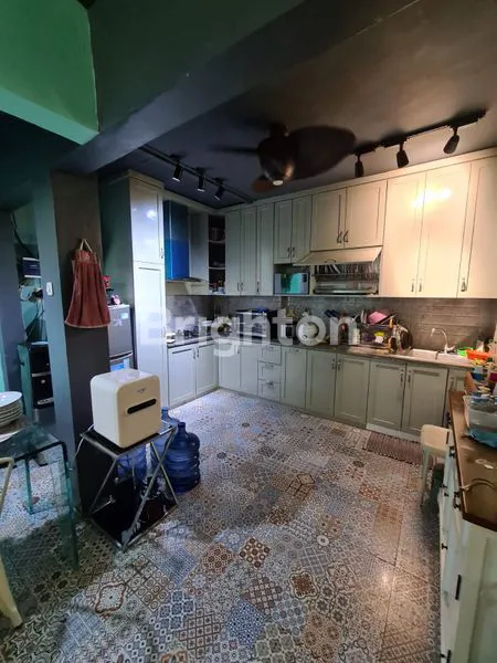 image RUMAH 2.5LANTAI BEKASI GREEN PARK RESIDENCE ROSEWOOD (5)