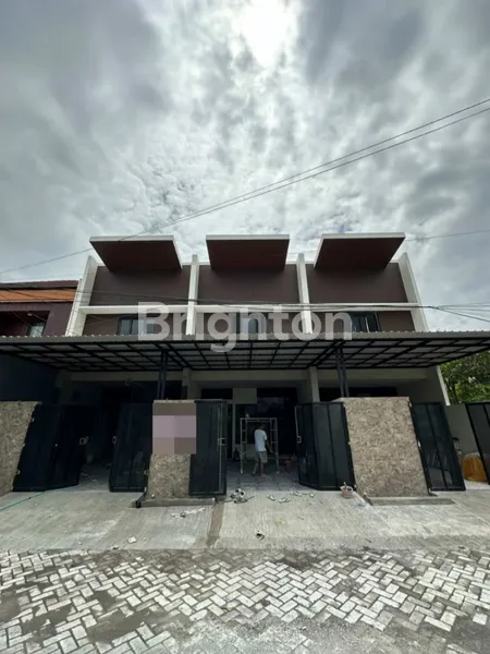 image RUMAH 2 LANTAI AKSES MUDAH & STRATEGIS DI TENGGILIS UTARA (1)