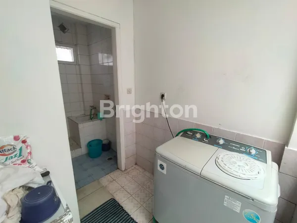 image RUMAH MEWAH 2 LANTAI NON FURNISH DI MAGATRU TURANGGA KOTA BANDUNG (7)