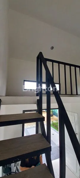 image RUMAH BARU SEPATAN ADA MEZAINE HALAMAN BELAKANG LUAS (2)