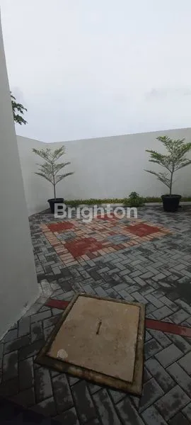 image RUMAH BARU SEPATAN ADA MEZAINE HALAMAN BELAKANG LUAS (3)