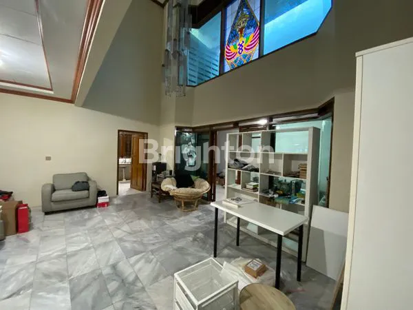 image DIJUAL NEGO RUMAH LUAS – TIPE HOEK 2 LANTAI PETOGOGAN, KEBAYORAN BARU – JAKARTA SELATAN (4)