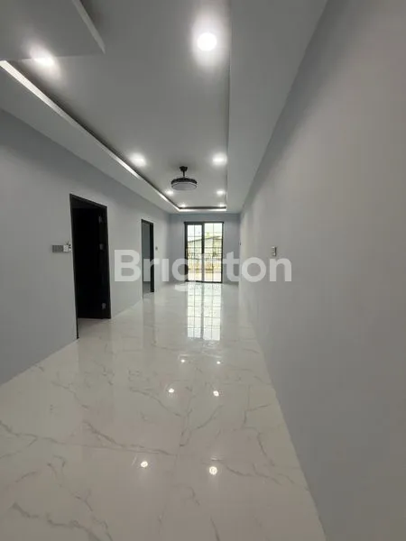 image RUMAH DUA LANTAI SUDAH RENOVASI FULL DI PLAMO GARDEN (2)