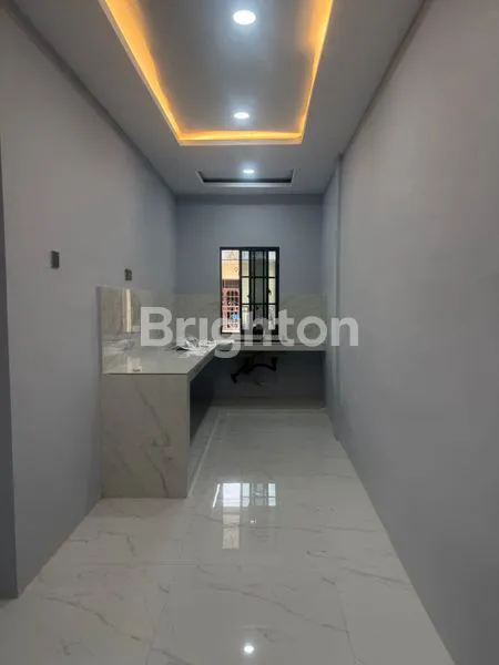 image RUMAH DUA LANTAI SUDAH RENOVASI FULL DI PLAMO GARDEN (7)