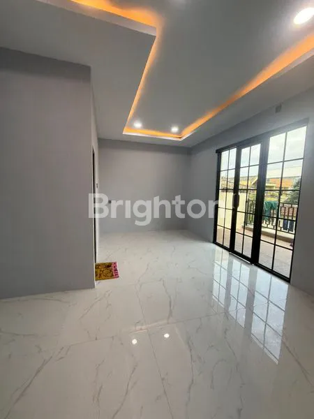 image RUMAH DUA LANTAI SUDAH RENOVASI FULL DI PLAMO GARDEN (1)