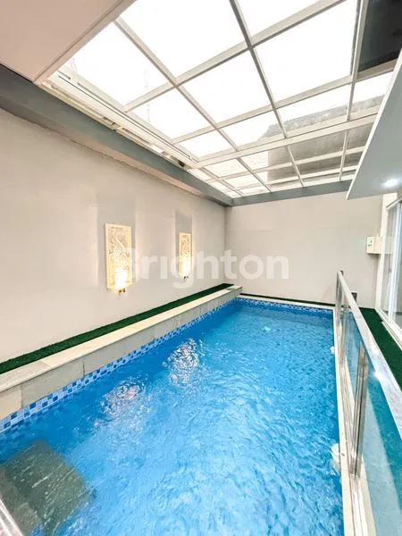 image VILA 2 LANTAI DENGAN KOLAM RENANG DAN FUUL FURNISHED KOTA BATU (7)