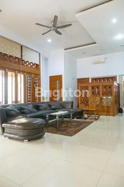 image RUMAH MEWAH WAHID HASYIM MEDAN  (3)