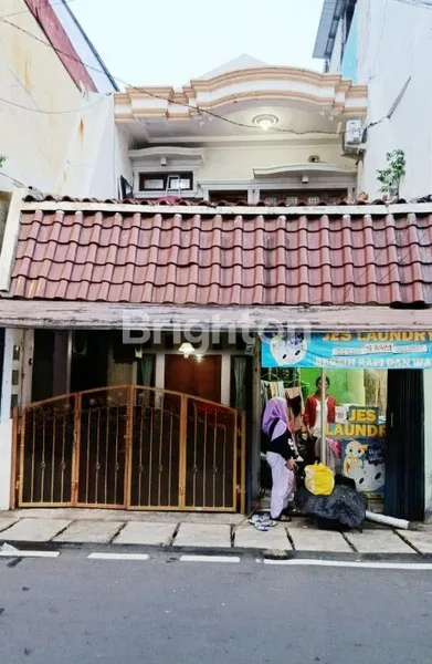 image RUMAH + KOST SIAP HUNI DI SALEMBA, AKSES MUDAH KE FASILITAS (1)