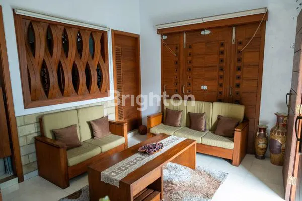 image RUMAH MEWAH WAHID HASYIM MEDAN  (4)