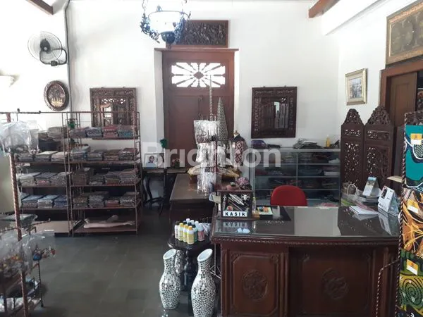 image DIJUAL RUMAH ETNIK JAWA DI TENGAH KOTA JOGJA LOKASI PANEMBAHAN  KRATON YOGYAKARTA (6)