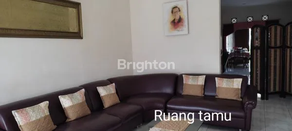image RUMAH MEWAH MURAH DEKAT SUHAT ( SOEKARNO HATTA ) DEKAT UB ( UNIVERSITAS BRAWIJAYA ) BISA FULL FURNISHED BISA TANPA PERABOTAN  (3)