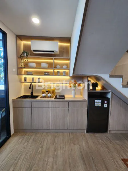 image RUMAH 3 LANTAI DESAIN MINIMALIS DAN HARGA EKONOMIS COCOK UNTUK KELUARGA (4)