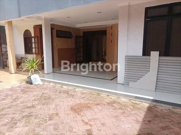 image RUMAH GIRILOKA 2 LOKASI STRATEGIS BSD (4)