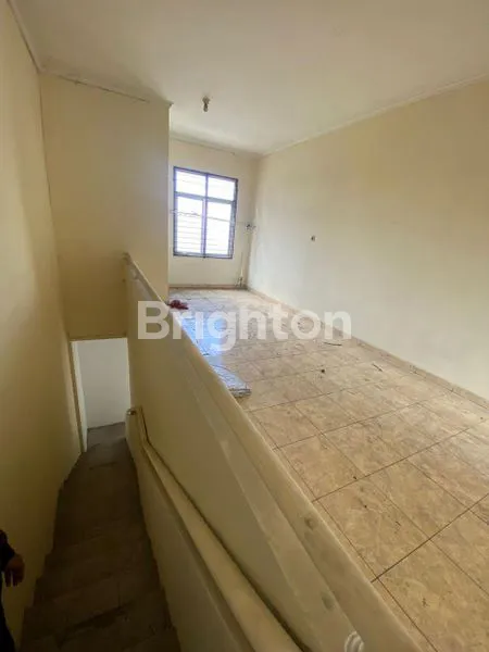 image RUKO 2 LANTAI  COCOK UNTUK USAHA, TOKO, KULINER LOKASI RAMAI DAN STRATEGIS DI PONDOK UNGU PERMAI BEKASI (1)