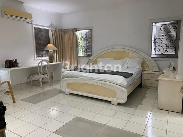 image RUMAH MEWAH 2 LANTAI SHM DI DANAU BOGOR RAYA (2)