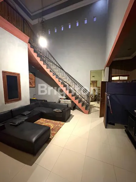 image DIJUAL RUMAH 2 LANTAI LUAS SIAP HUNI AREA SAWOJAJAR STRATEGIS NYAMAN SELANGKAH KE TOL SAWOJAJAR KOTA MALANG  (3)