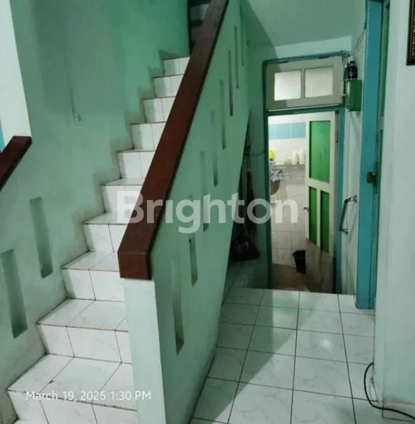 image RUMAH MODERN SIAP HUNI FULL FURNISH DI BALIKPAPAN BARU (3)