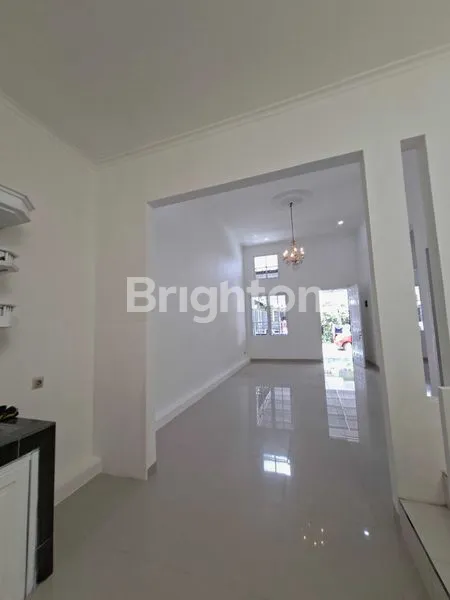 image DIJUAL RUMAH SIAP HUNI – CLUSTER MONTREAL, KOTA WISATA (1)