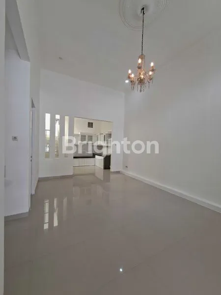 image DIJUAL RUMAH SIAP HUNI – CLUSTER MONTREAL, KOTA WISATA (4)