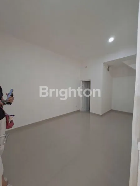 image DIJUAL RUMAH SIAP HUNI – CLUSTER MONTREAL, KOTA WISATA (6)