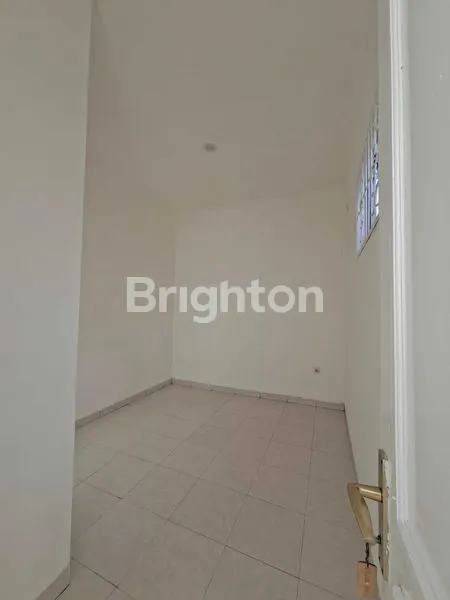 image DIJUAL RUMAH SIAP HUNI – CLUSTER MONTREAL, KOTA WISATA (8)