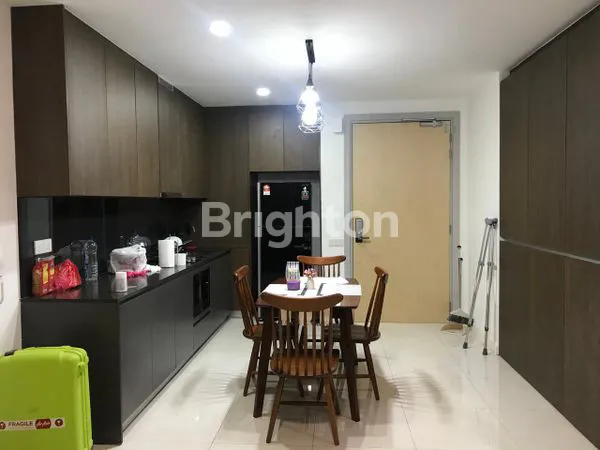 image APARTEMEN MEWAH LANTAI 20, FULLY FURNISHED DI GRAND MEDINI (1)