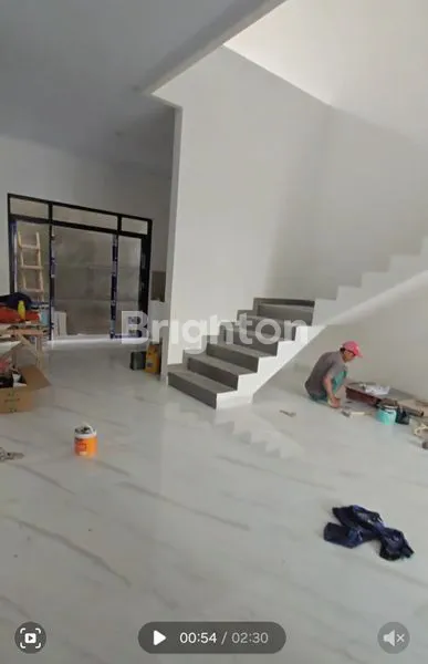 image RUMAH BARU 2 LANTAI DI TAMAN VILLA MERUYA (2)