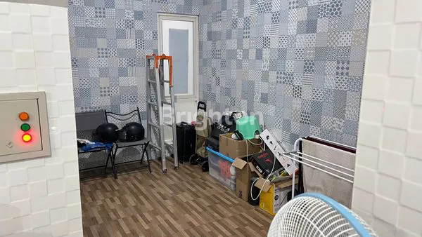 image RUMAH POJOK 2 LANTAI GRAND SURYA FULL FURNISH (5)