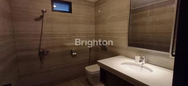 image RUMAH MEWAH SIAP HUNI DI PAKUBUWONO, LT 500M² (8)