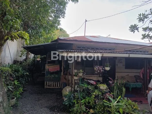 LAHAN, RUMAH, DAN KIOS SEKALIGUS SANGAT ASRI DAN STRATEGIS DI MEDAN PETISAH