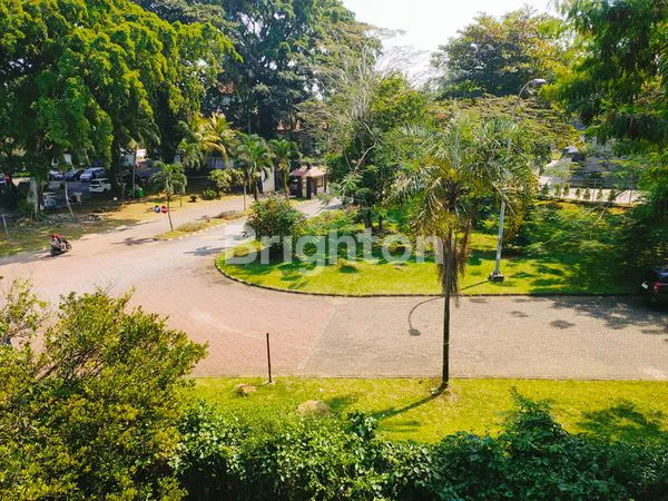 image RUMAH MEWAH 2 LANTAI SHM DI DANAU BOGOR RAYA (8)