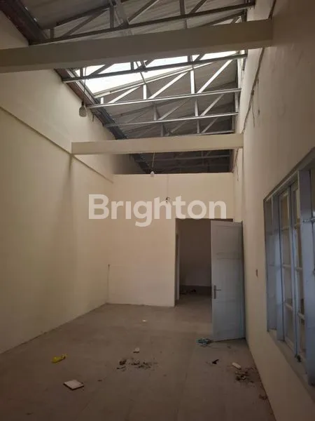 image GUDANG STRATEGIS CENGKARENG, AKSES TOL & MOBIL ENGKEL (3)