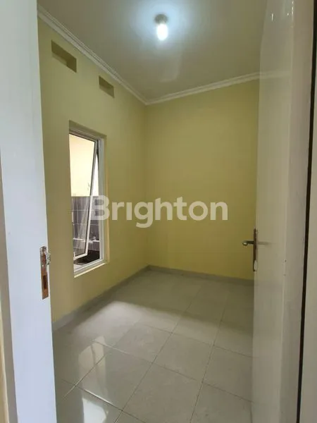 image RUMAH MODERN MINIMALIS SIAP HUNI DI DEPOK  (6)