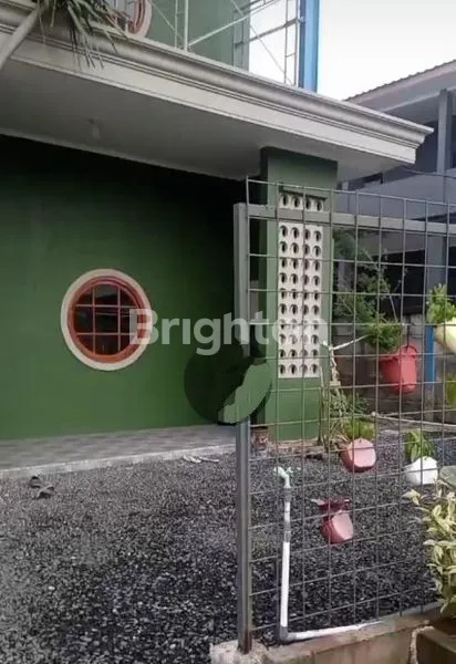 DIJUAL DAN DISEWA GUDANG DENGAN LUAS TANAH DUA RIBU EMPAT METER DAN LUAS GUDANG SERIBU TUJU RATUS   GEDUNG BANGUNANNYA BARU RAPIH DAN BERSIH